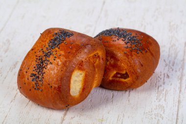 Tatlı tastu topuz reçel ile