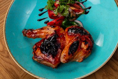  Salantro ile kavrulmuş yarım tavuk