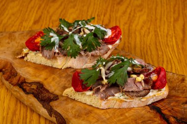 Bruschetta alarmdan ve Salantro ile