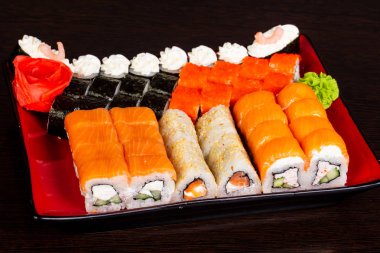 Japon geleneksel rulo ve suşi ayarla