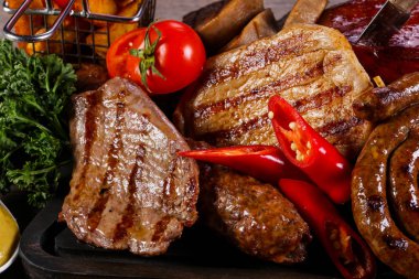 Izgara et karışımı plaka - sığır, domuz ve tavuk