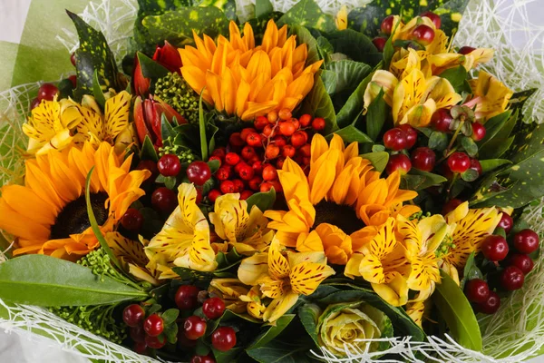 Romaanse Boeket Met Verschillende Bloem — Stockfoto