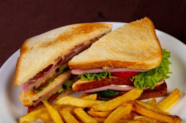 jambon ve peynirli sandviç