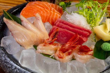 Japon Sashimi buza ayarla