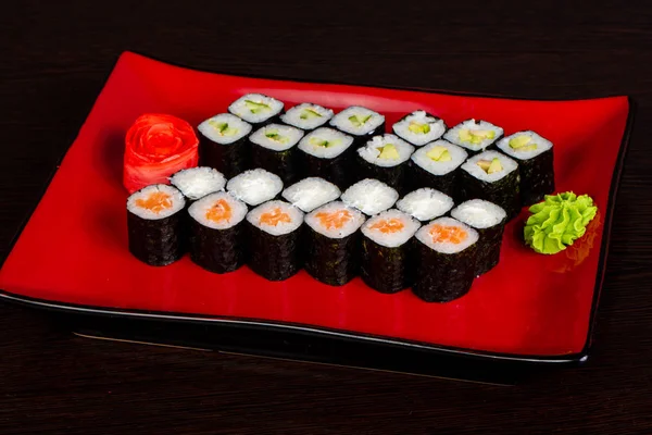 Gulungan Tradisional Jepang Dan Sushi Diset — Stok Foto