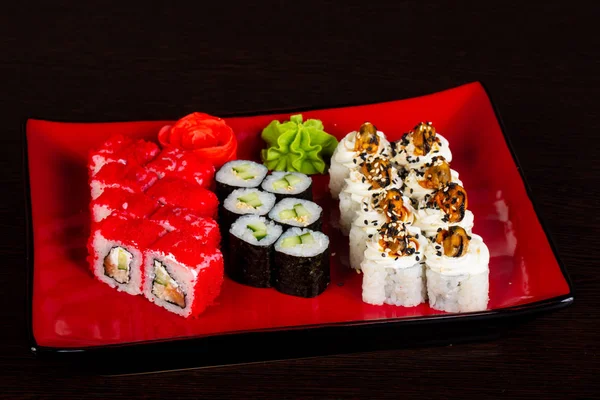 Conjunto Japonés Tradicional Rollo Sushi —  Fotos de Stock