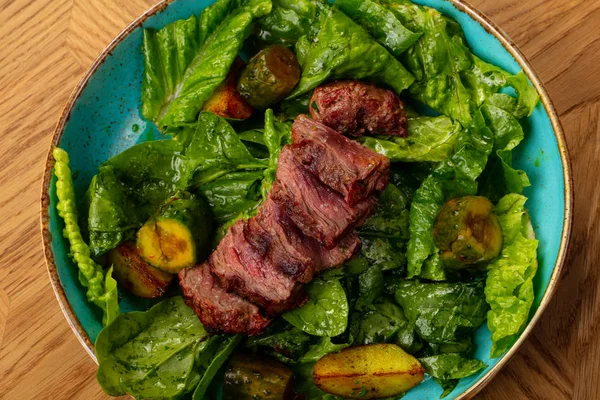 Gesneden Biefstuk Salade Met Aardappel — Stockfoto