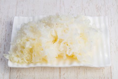 Lezzetli tatlı beyaz tremella çanak