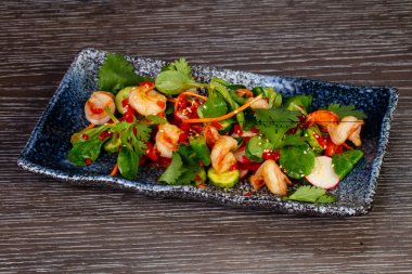 Karides lezzetli Tay salatası