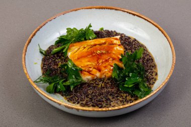 Morina balığı siyah pirinç