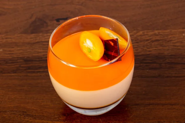 Laranja Panna Cotta Com Cumquat — Fotografia de Stock