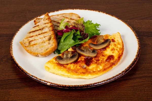 Omelet Mushrooms Tomato — Stock Photo, Image