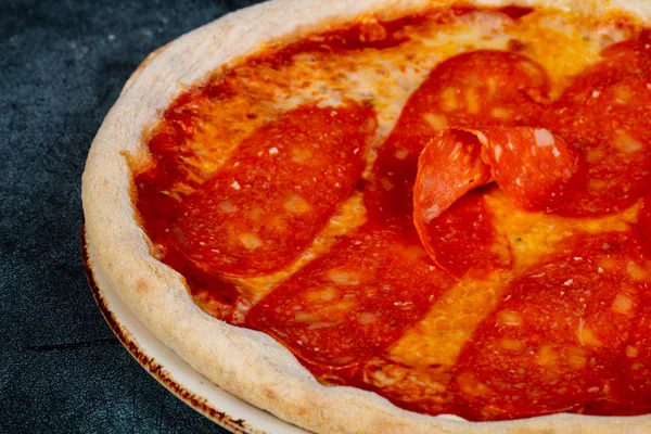 Híres Pizza Pepperoni Sajt — Stock Fotó
