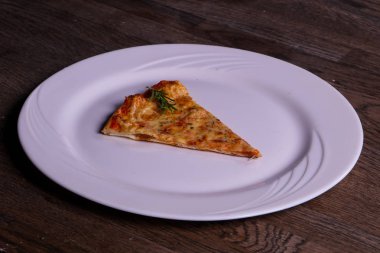 Biberiye servis sıcak Margarita pizza