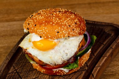 Lezzetli burger et ve peynir