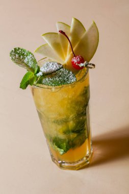 Kiraz Mojito apple ile hizmet