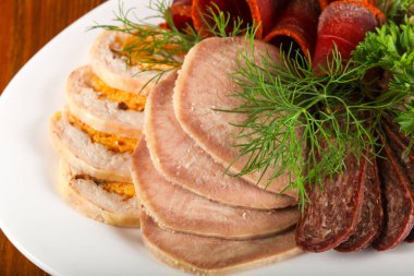 Et tabağı - dil, sığır eti, tavuk