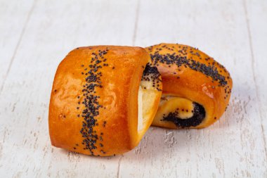 Tatlı tastu topuz reçel ile