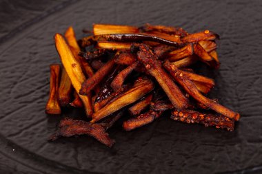 Közlenmiş Patlıcan yığın snak Tepesi