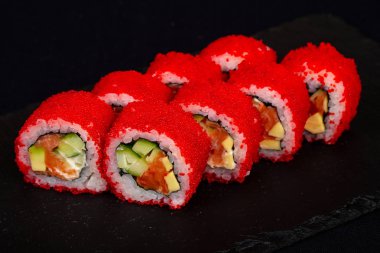 Japon soğuk rulo ile avokado