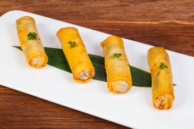 Deniz ürünleri ile Asya böreği