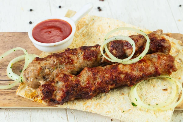 Minced Pork Kebab Onion Sauce — Stock Photo, Image