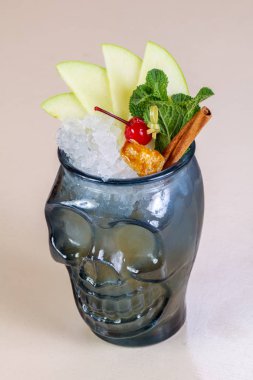 Mojito elma ve tarçın ile