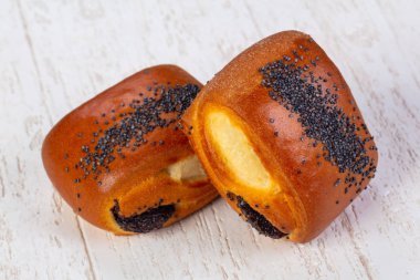 Tatlı tastu topuz reçel ile