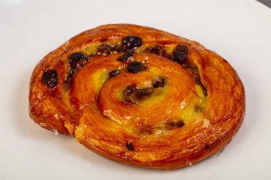 Kuru üzüm ve shugar ile pişmiş salyangoz