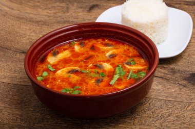 Tay Tom Yam karides çorbası