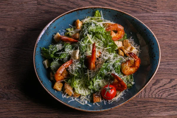 Salade César Aux Crevettes Parmesan — Photo