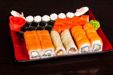 Japon geleneksel rulo ve suşi ayarla