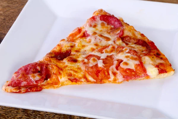 Pizza Pepperoni Con Salchichas Queso — Foto de Stock