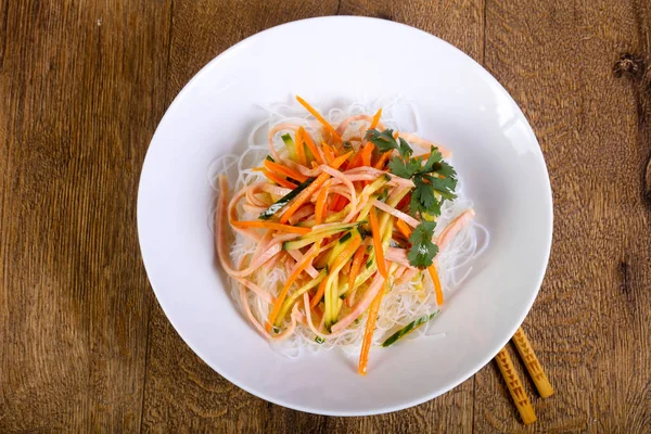 Mie Salad Vith Daging Dan Sayuran — Stok Foto