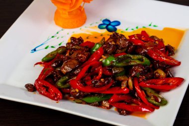 Çin baharatlı kızarmış tavuk gut