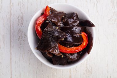 Buğulanmış sebze - patlıcan, domates, biber ve kabak