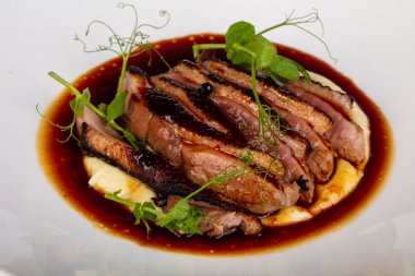 soslu ızgara duck meme