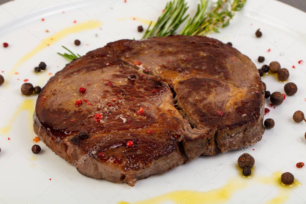 Rib eye steak with pepper