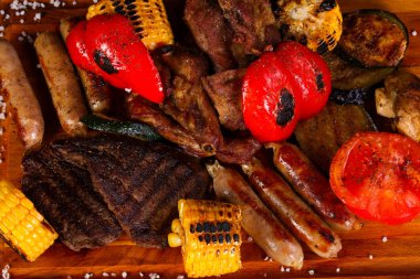 Izgara et karışımı plaka