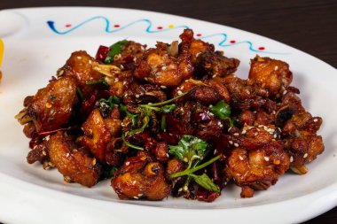 Çin mutfağı - kızarmış baharatlı tavuk