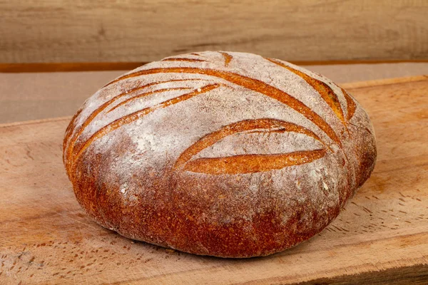 Yapımı Lezzetli Ekmek Ahşap Arka Plan Üzerine — Stok fotoğraf