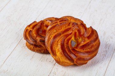 Tatlı tastu topuz reçel ile