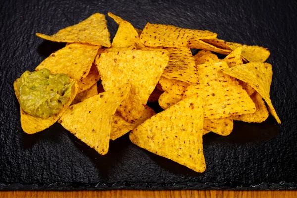 Mexikanische Chips Nachos Mit Avocadosauce — Stockfoto
