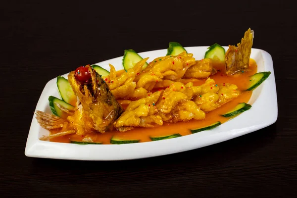 Chinese cuisine pike perch with sauce — Stock Image Chinese Cuisine Pike Perch Sauce Stock Image