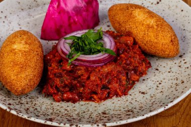 Pasta ile Gürcü cusisine Lobio