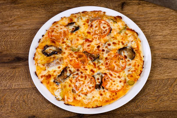 Pizza Med Aubergine Och Ost — Stockfoto