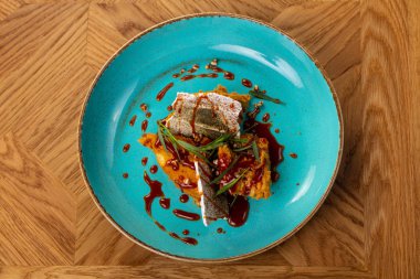 Estragon hizmet lezzetli tatlım pasta