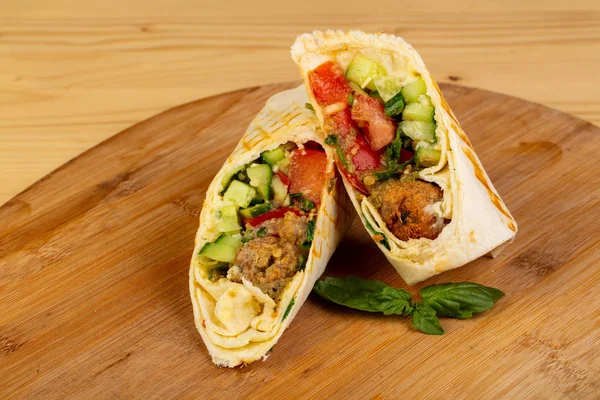 Shawarma Med Falafel Och Grönsaker — Stockfoto
