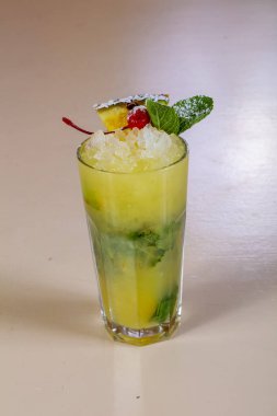 Mojito ananas ve nane ile