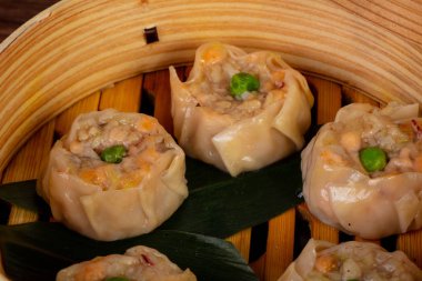 Karides ile Japon geleneksel köfte